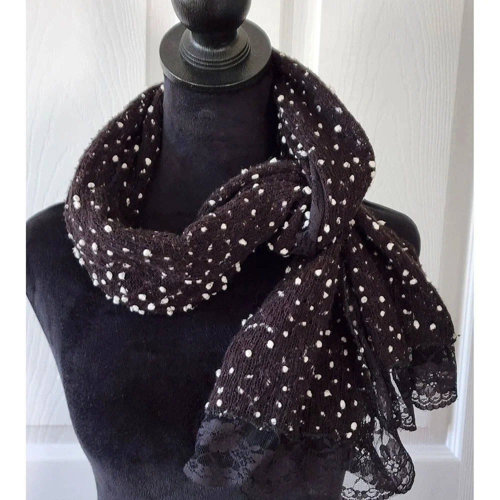 Black & White Lightweight Boucle Scarf with Lace Trim Size 78